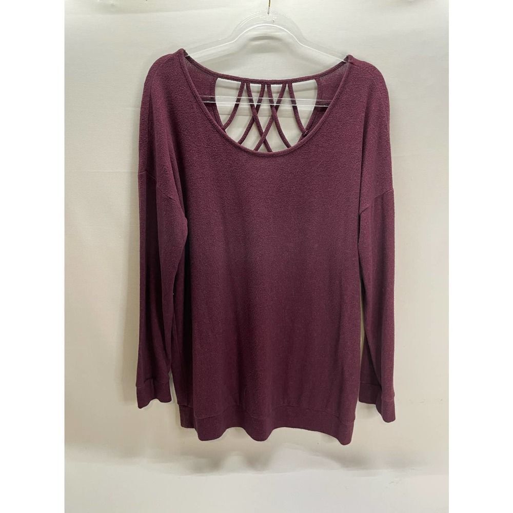 Cupio
Purple Long Sleeve Loose Fit Sweater Womens Size Large Cut out Back